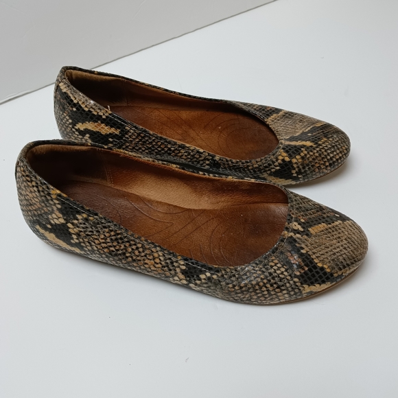 Clarks Snake Print & Embossed Ballet Flats Size 8 - Picture 3 of 7